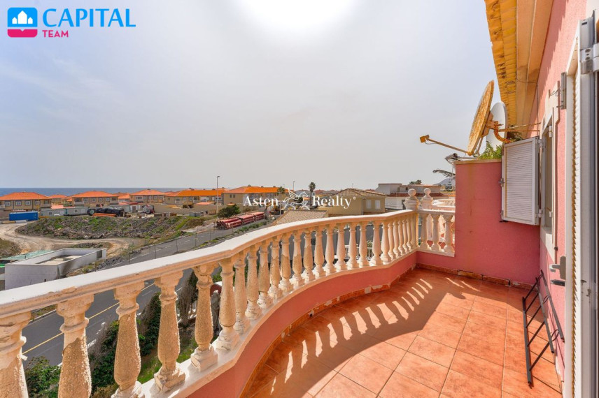 Parduodamas namas Calle Girasol, 7 , 233.00 kv.m ploto,  Floors 35