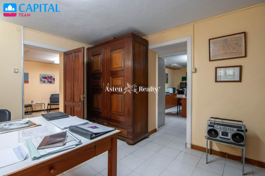 Parduodamas namas Calle Suiza, 6 , 566.00 kv.m ploto,  Floors 42