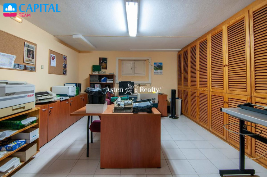 Parduodamas namas Calle Suiza, 6 , 566.00 kv.m ploto,  Floors 43