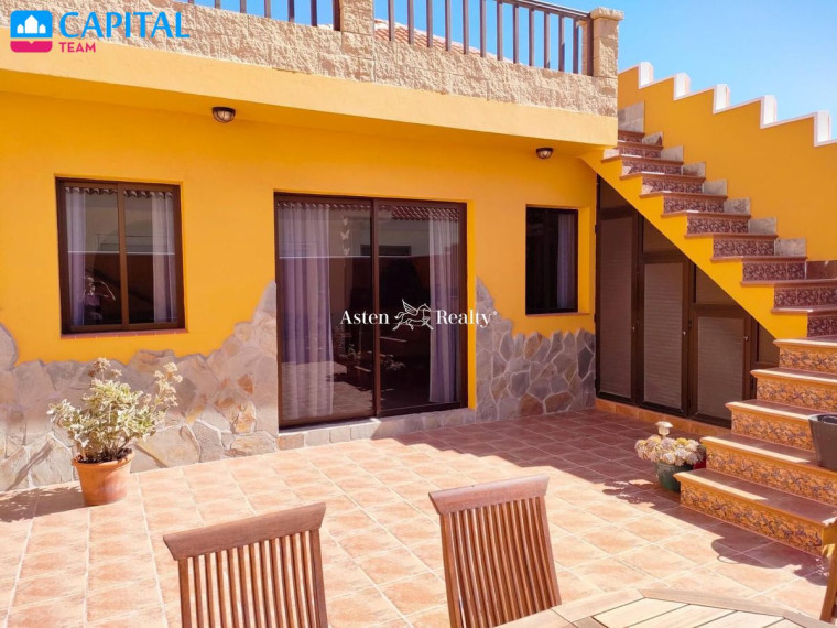 Parduodamas namas Calle de los Geranios, 53 , 300.00 kv.m ploto,  Floors 4