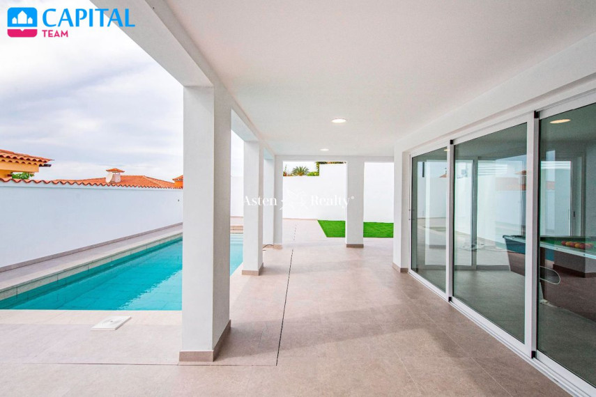 Parduodamas namas Calle Aldaba, 264 , 300.00 kv.m ploto,  Floors 6