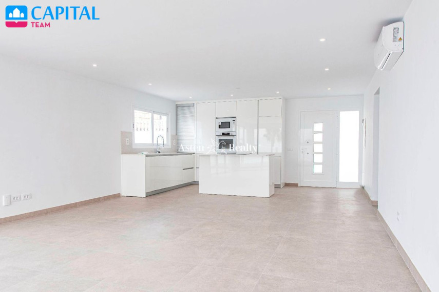 Parduodamas namas Calle Aldaba, 264 , 300.00 kv.m ploto,  Floors 13