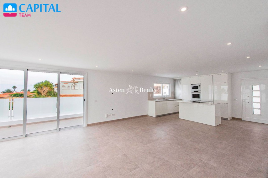 Parduodamas namas Calle Aldaba, 264 , 300.00 kv.m ploto,  Floors 17