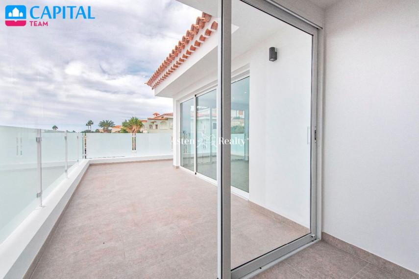 Parduodamas namas Calle Aldaba, 264 , 300.00 kv.m ploto,  Floors 20