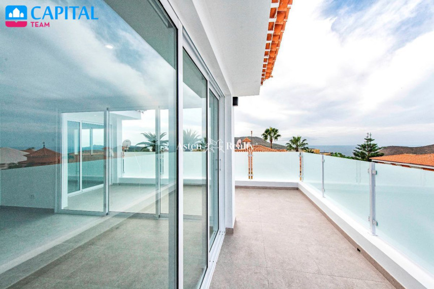 Parduodamas namas Calle Aldaba, 264 , 300.00 kv.m ploto,  Floors 24