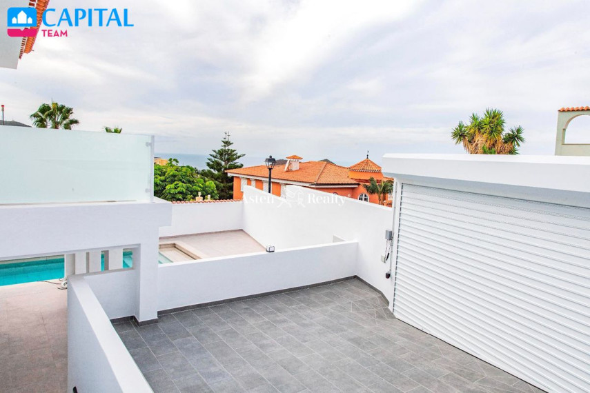 Parduodamas namas Calle Aldaba, 264 , 300.00 kv.m ploto,  Floors 32