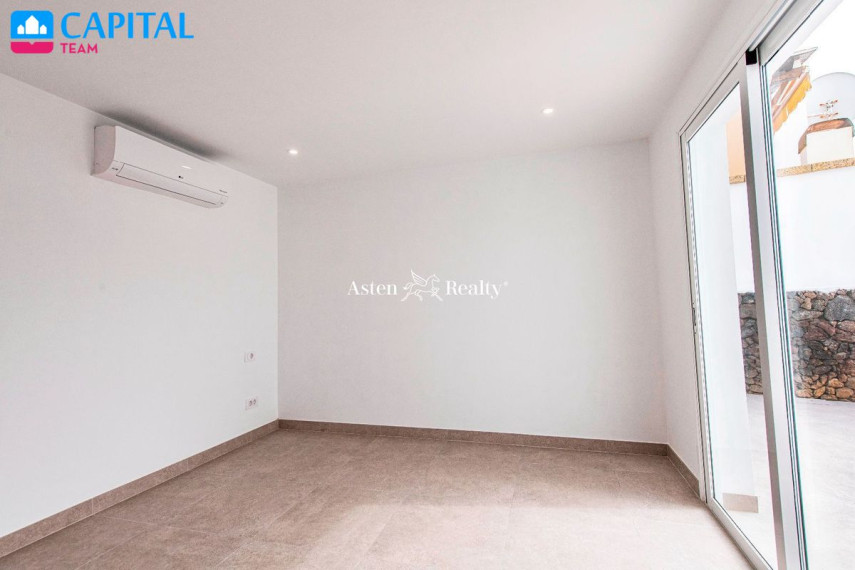 Parduodamas namas Calle Aldaba, 264 , 300.00 kv.m ploto,  Floors 49