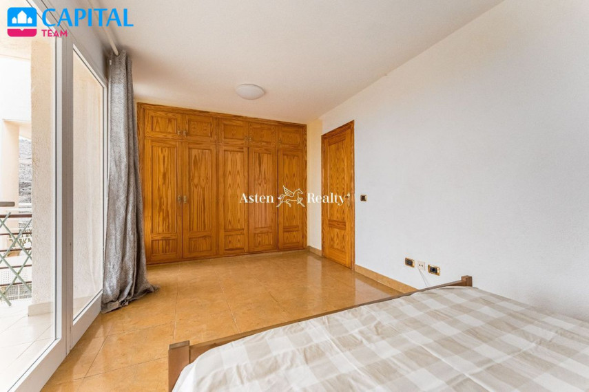 Parduodamas namas Calle Armiche, 94 , 274.00 kv.m ploto,  Floors 31