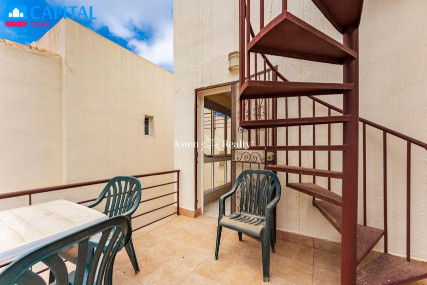 Parduodamas namas Calle Armiche, 94 , 274.00 kv.m ploto,  Floors 39