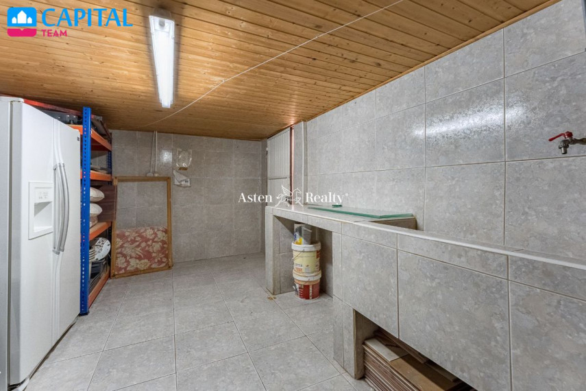 Parduodamas namas Calle Armiche, 94 , 274.00 kv.m ploto,  Floors 47
