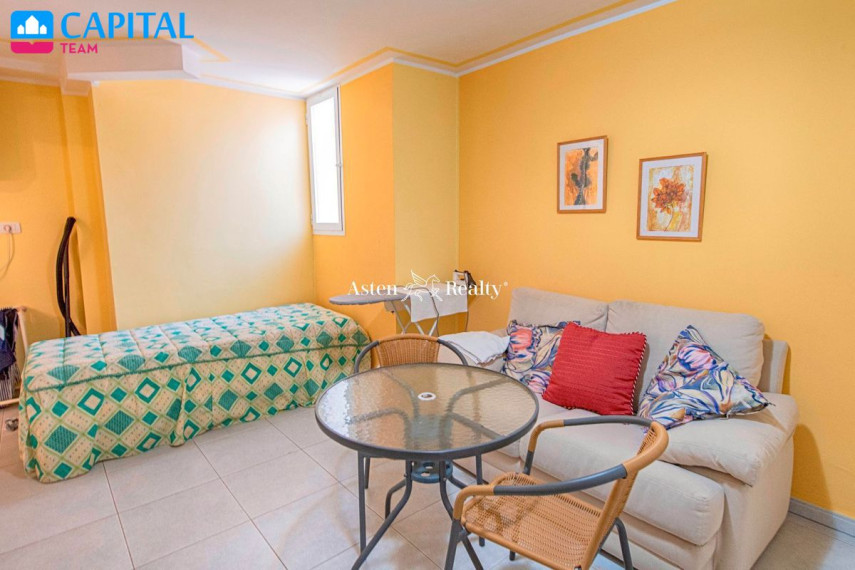Parduodamas namas Calle Tahona, 1 , 245.00 kv.m ploto,  Floors 38