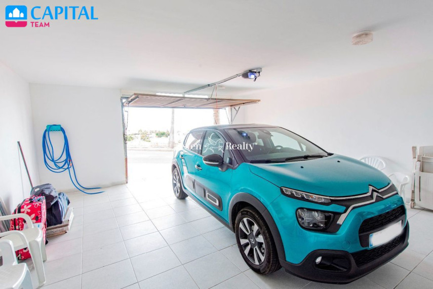 Parduodamas namas Calle Tahona, 1 , 245.00 kv.m ploto,  Floors 43