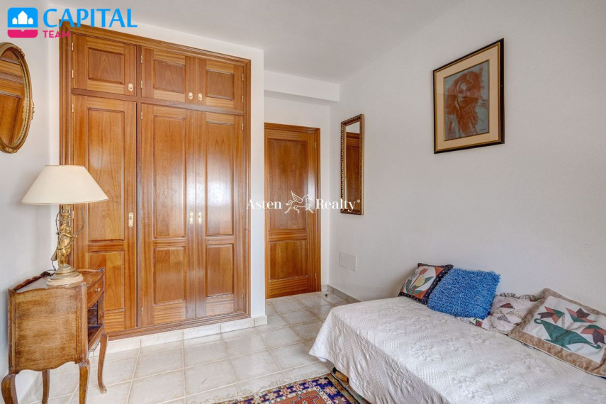 Parduodamas namas Calle de Alemania, 2-10 , 290.00 kv.m ploto,  Floors 18