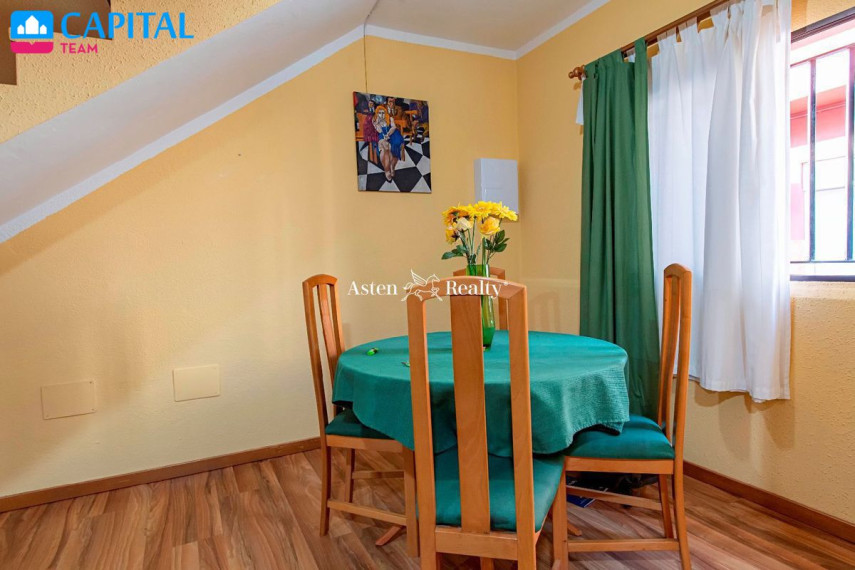 Parduodamas namas Calle Calvario, 50 , 192.00 kv.m ploto,  Floors 4