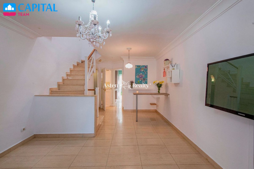 Parduodamas namas Calle Tinguafaya, 51-51 , 80.00 kv.m ploto,  Floors 6