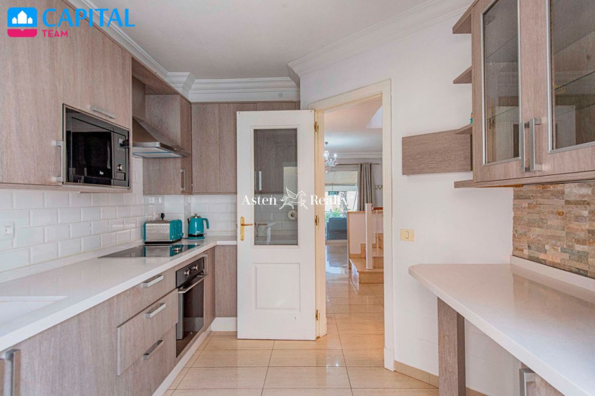 Parduodamas namas Calle Tinguafaya, 51-51 , 80.00 kv.m ploto,  Floors 14