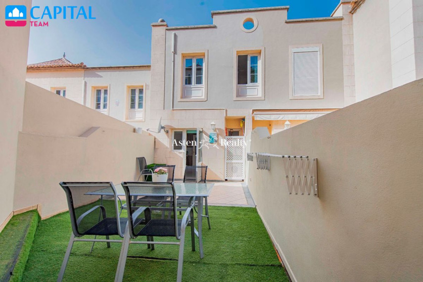 Parduodamas namas Calle Tinguafaya, 51-51 , 80.00 kv.m ploto,  Floors 17