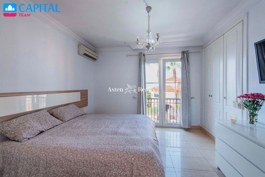Parduodamas namas Calle Tinguafaya, 51-51 , 80.00 kv.m ploto,  Floors 22