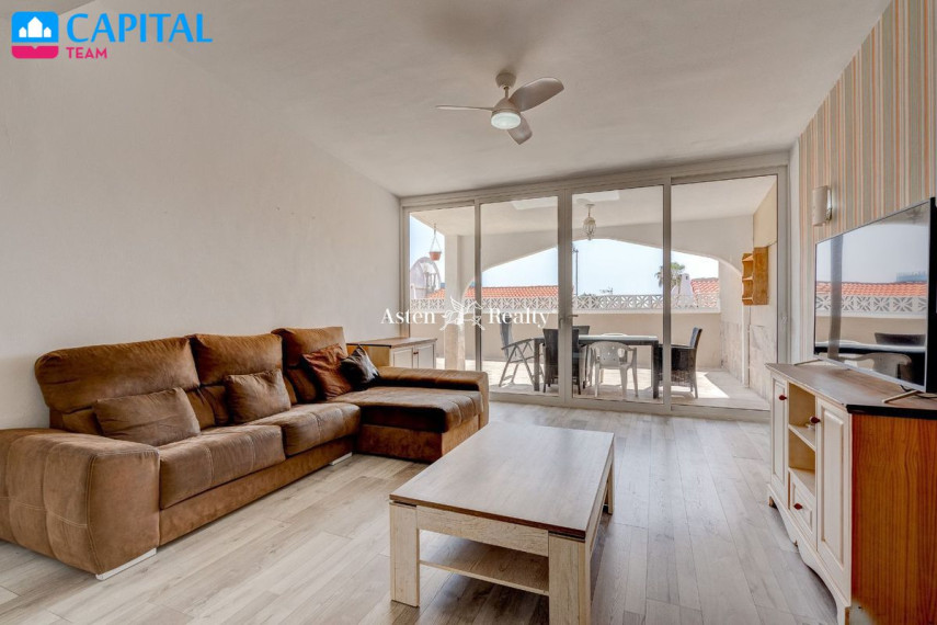 Parduodamas namas Calle Andorra, 1 , 150.00 kv.m ploto,  Floors 6