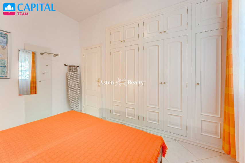 Parduodamas namas Calle La Carnada, 16 , 614.00 kv.m ploto,  Floors 31