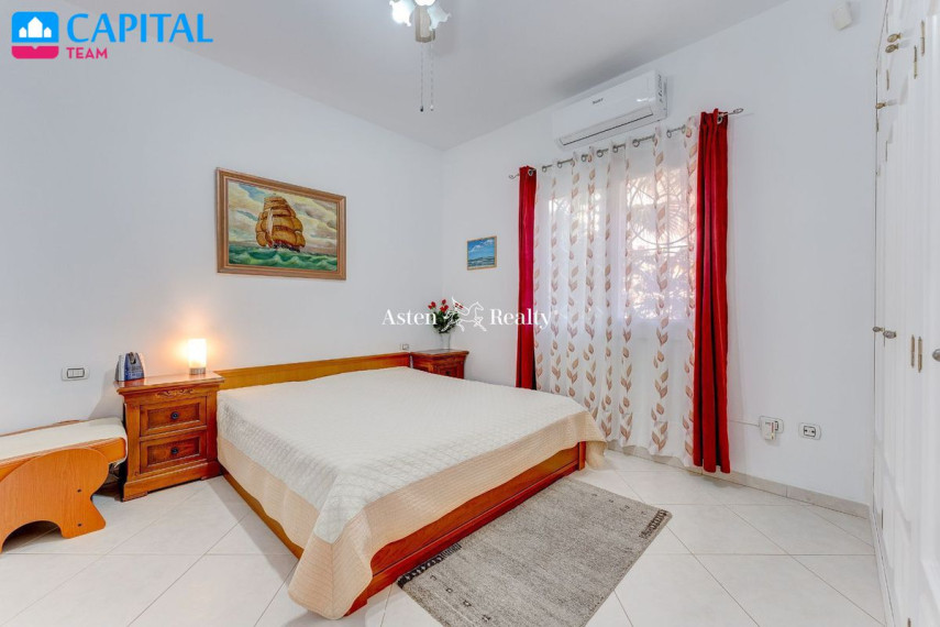 Parduodamas namas Calle La Carnada, 16 , 614.00 kv.m ploto,  Floors 32