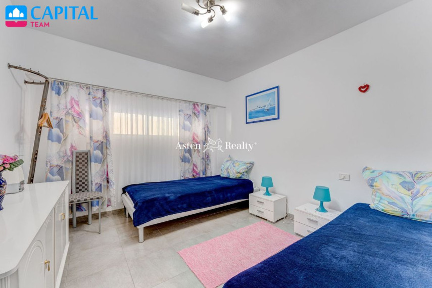 Parduodamas namas Calle La Carnada, 16 , 614.00 kv.m ploto,  Floors 47