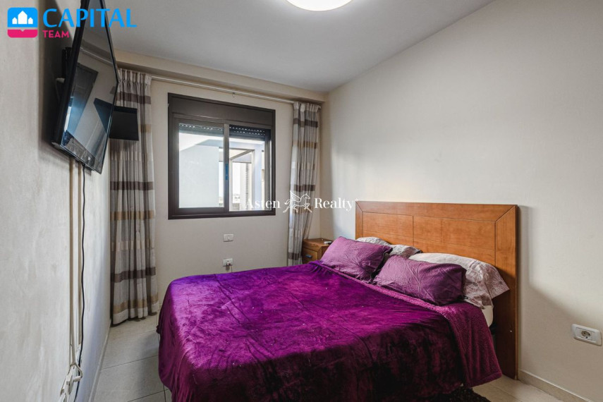 Parduodamas namas Calle Envolvente, 2 , 246.00 kv.m ploto,  Floors 1