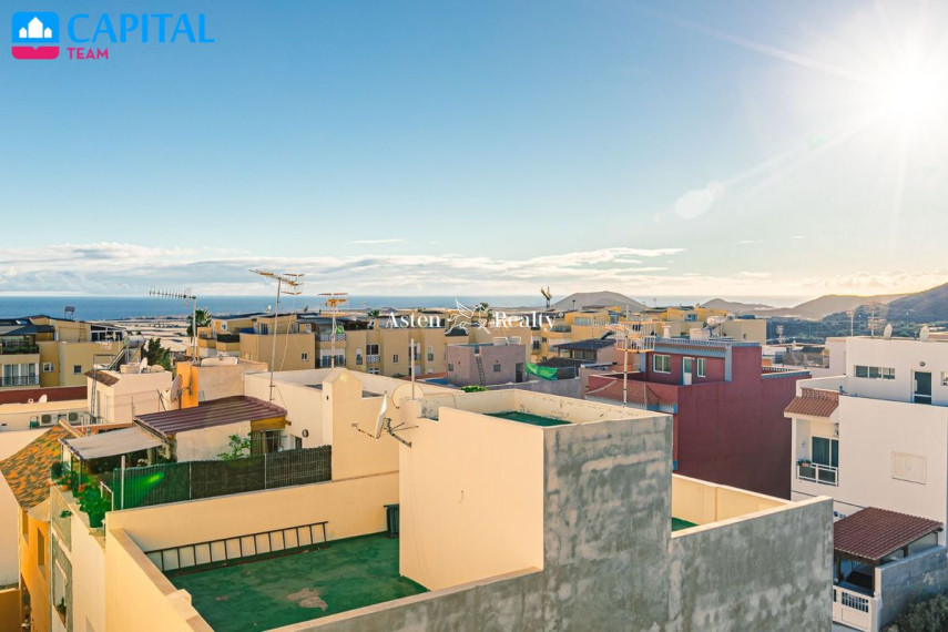 Parduodamas namas Calle Envolvente, 2 , 246.00 kv.m ploto,  Floors 30