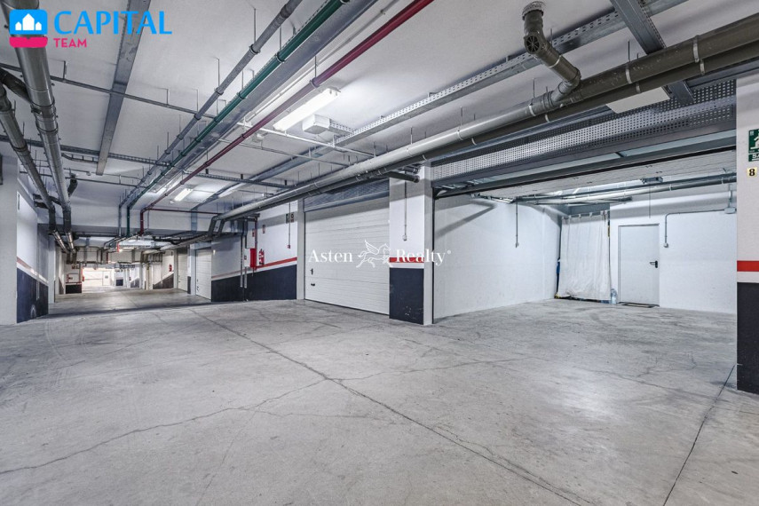 Parduodamas namas Calle Envolvente, 2 , 246.00 kv.m ploto,  Floors 36