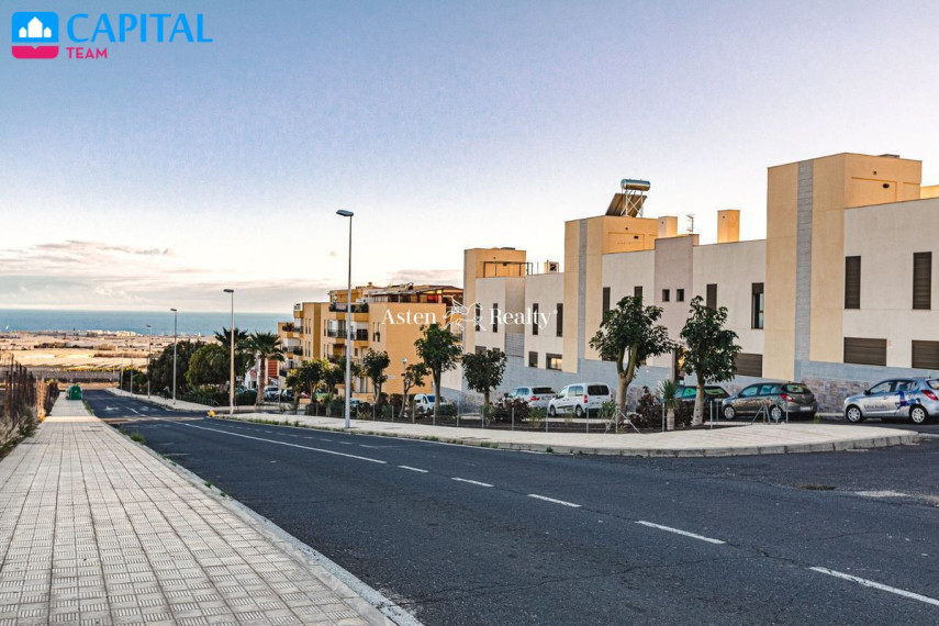 Parduodamas namas Calle Envolvente, 2 , 246.00 kv.m ploto,  Floors 39