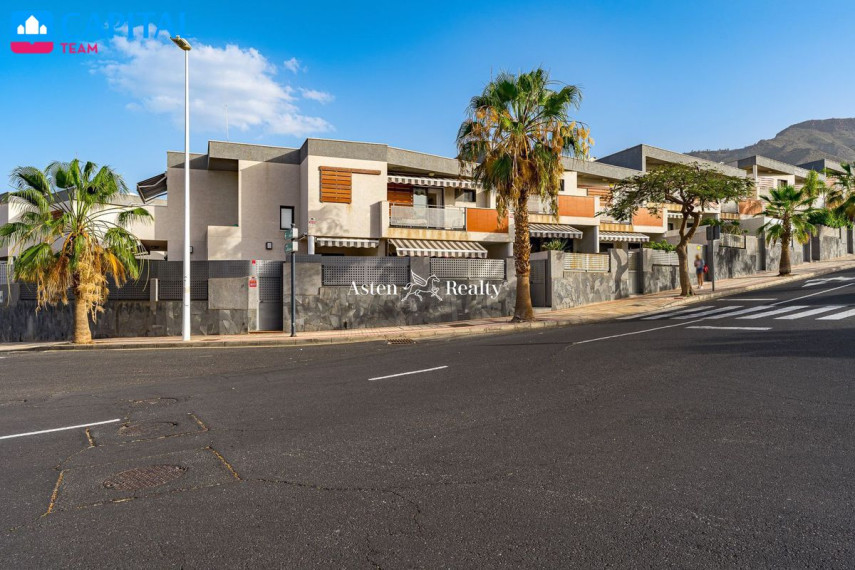 Parduodamas namas Calle de la Botavara, 13 , 256.00 kv.m ploto,  Floors 25