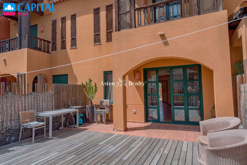Parduodamas namas Calle Trasera de San Blas, 101 , 180.00 kv.m ploto,  Floors 21