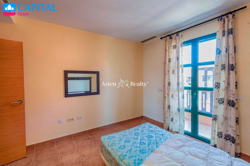 Parduodamas namas Calle Trasera de San Blas, 101 , 180.00 kv.m ploto,  Floors 31