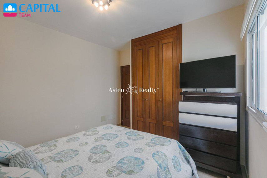 Parduodamas namas Calle los Afligidos, 11A , 281.00 kv.m ploto,  Floors 18