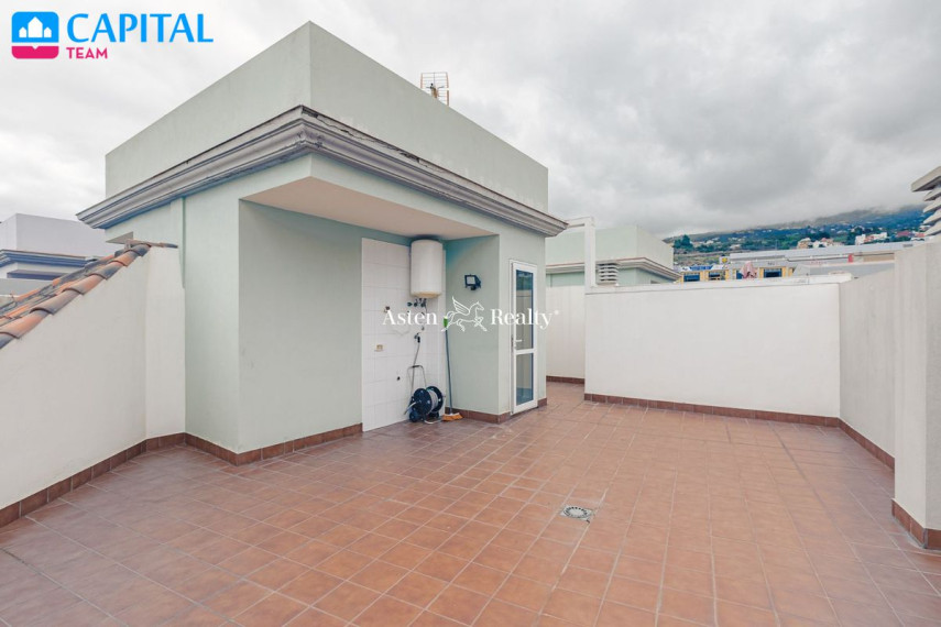 Parduodamas namas Calle los Afligidos, 11A , 281.00 kv.m ploto,  Floors 24