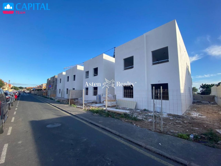 Parduodamas namas Calle Jupiter, 4 , 133.00 kv.m ploto,  Floors 1
