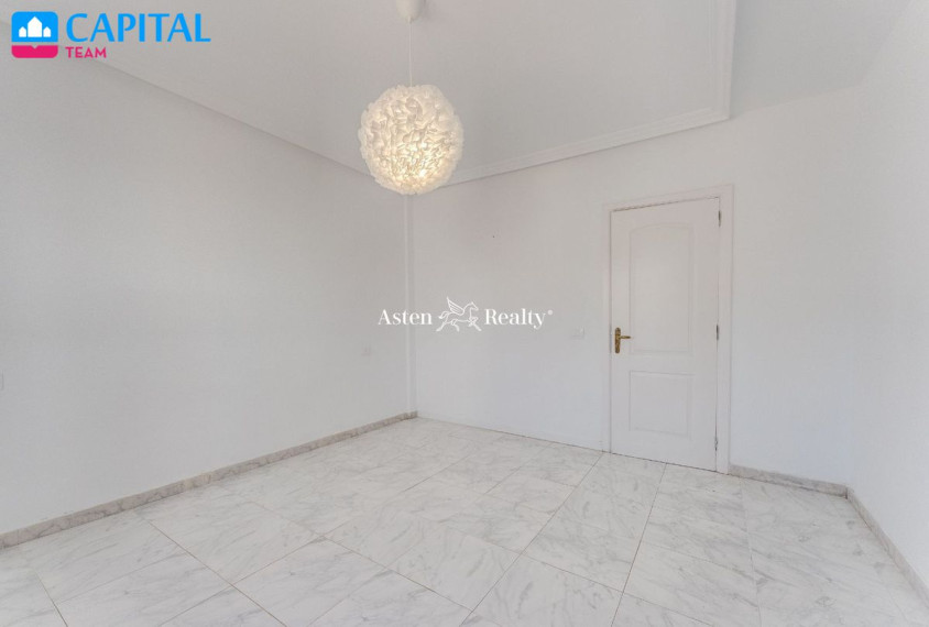 Parduodamas namas Calle Cardones, 2 , 138.00 kv.m ploto,  Floors 8