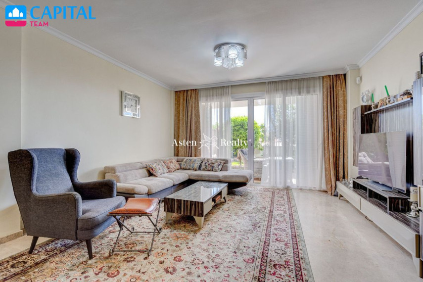 Parduodamas namas Calle Herrador, 17 , 179.00 kv.m ploto,  Floors 9