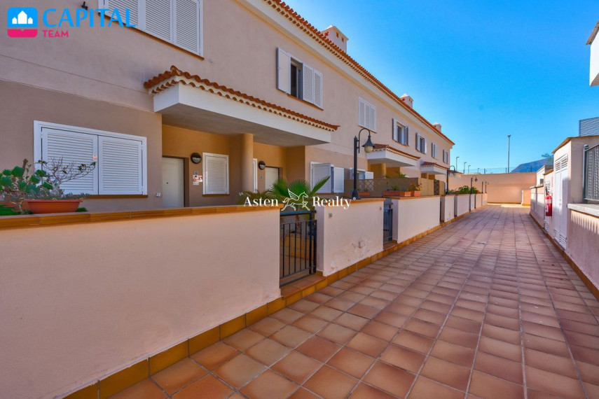 Parduodamas namas Calle Herrador, 17 , 179.00 kv.m ploto,  Floors 26