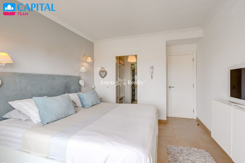 Parduodamas namas Avenida Marítima Puerto de Santiago, 20 , 292.00 kv.m ploto,  Floors 4