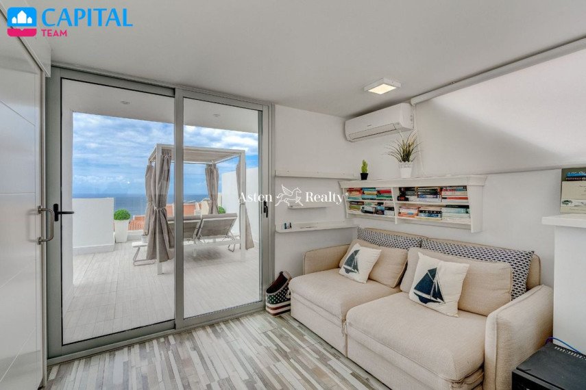 Parduodamas namas Avenida Marítima Puerto de Santiago, 20 , 292.00 kv.m ploto,  Floors 7