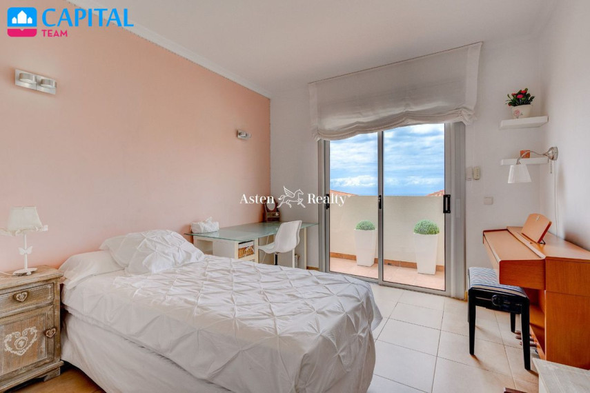 Parduodamas namas Avenida Marítima Puerto de Santiago, 20 , 292.00 kv.m ploto,  Floors 12