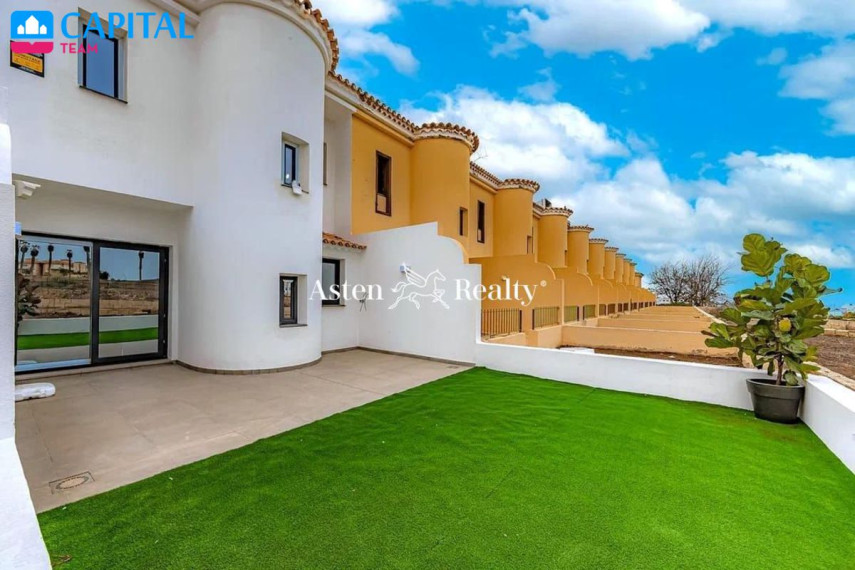 Parduodamas namas Lugar Golf del Sur, 64 , 112.00 kv.m ploto,  Floors 4