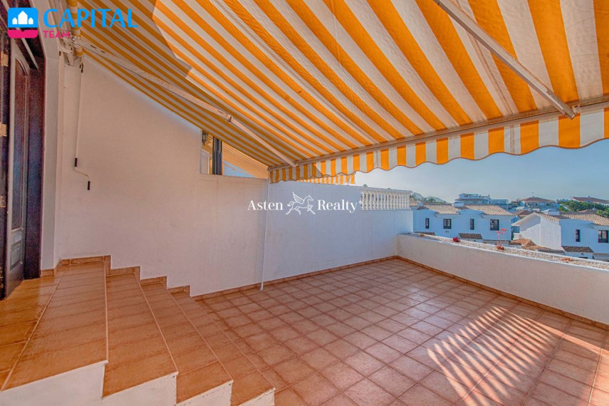 Parduodamas namas Calle Tinguafaya, 40 , 160.00 kv.m ploto,  Floors 8