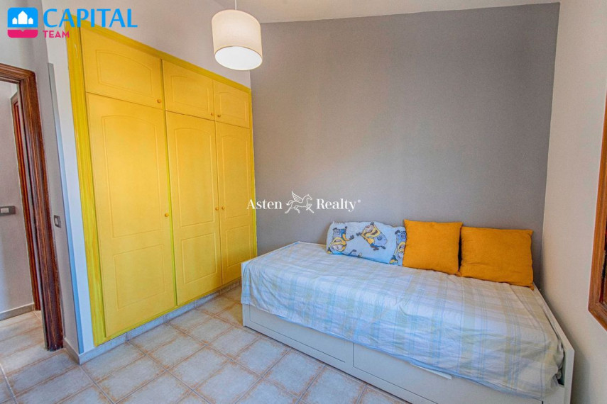 Parduodamas namas Calle Tinguafaya, 40 , 160.00 kv.m ploto,  Floors 24