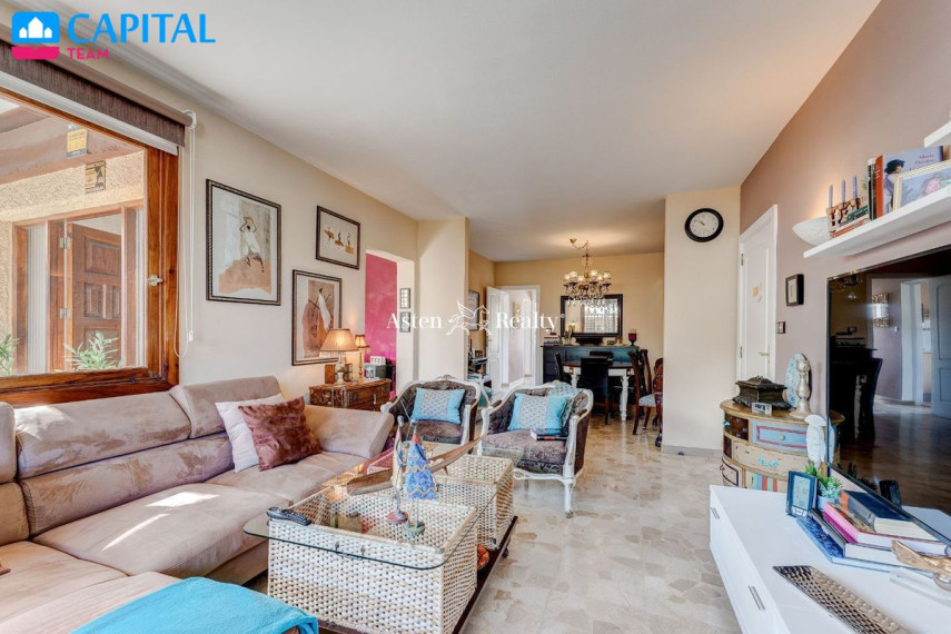 Parduodamas namas Calle Iriarte, 50 , 210.00 kv.m ploto,  Floors 7