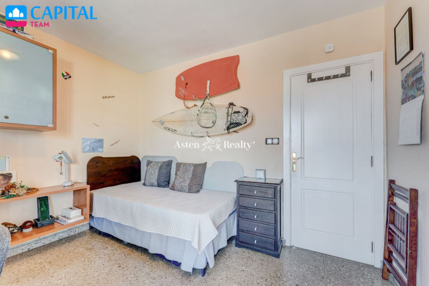 Parduodamas namas Calle Iriarte, 50 , 210.00 kv.m ploto,  Floors 15
