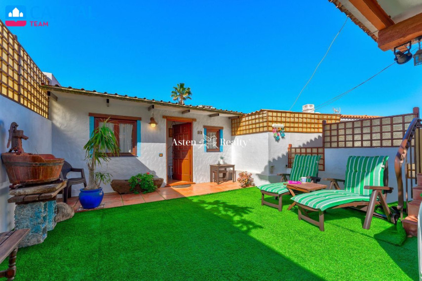 Parduodamas namas Calle Iriarte, 50 , 210.00 kv.m ploto,  Floors 24