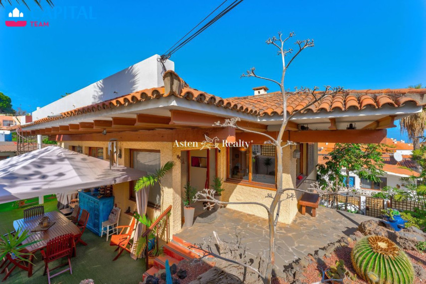 Parduodamas namas Calle Iriarte, 50 , 210.00 kv.m ploto,  Floors 33
