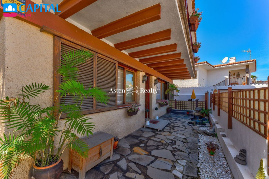 Parduodamas namas Calle Iriarte, 50 , 210.00 kv.m ploto,  Floors 35
